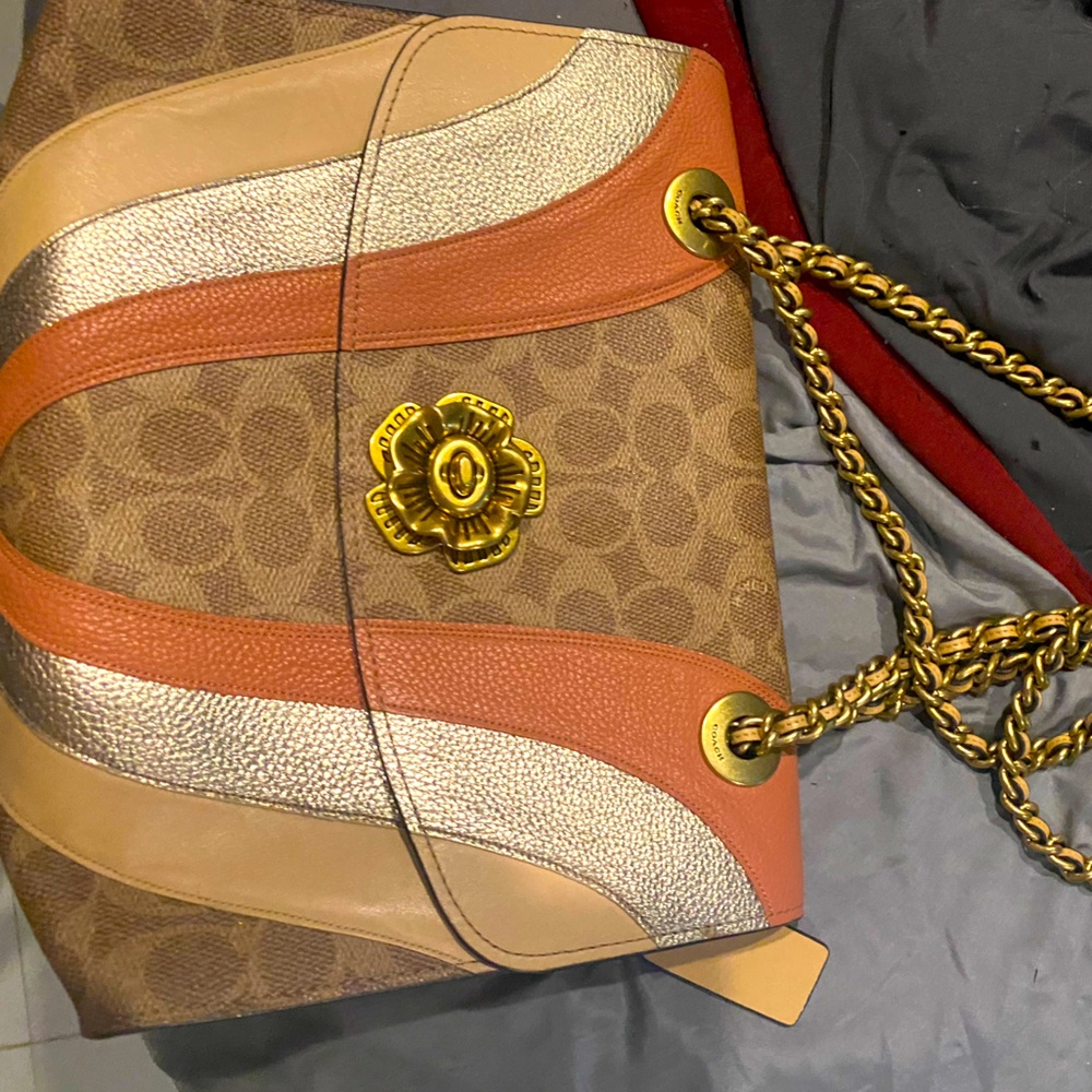 Coach crossbody leather chain purse